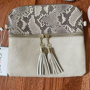 NWT Tara Crossbody with Tassel. Faux Snake print🐍